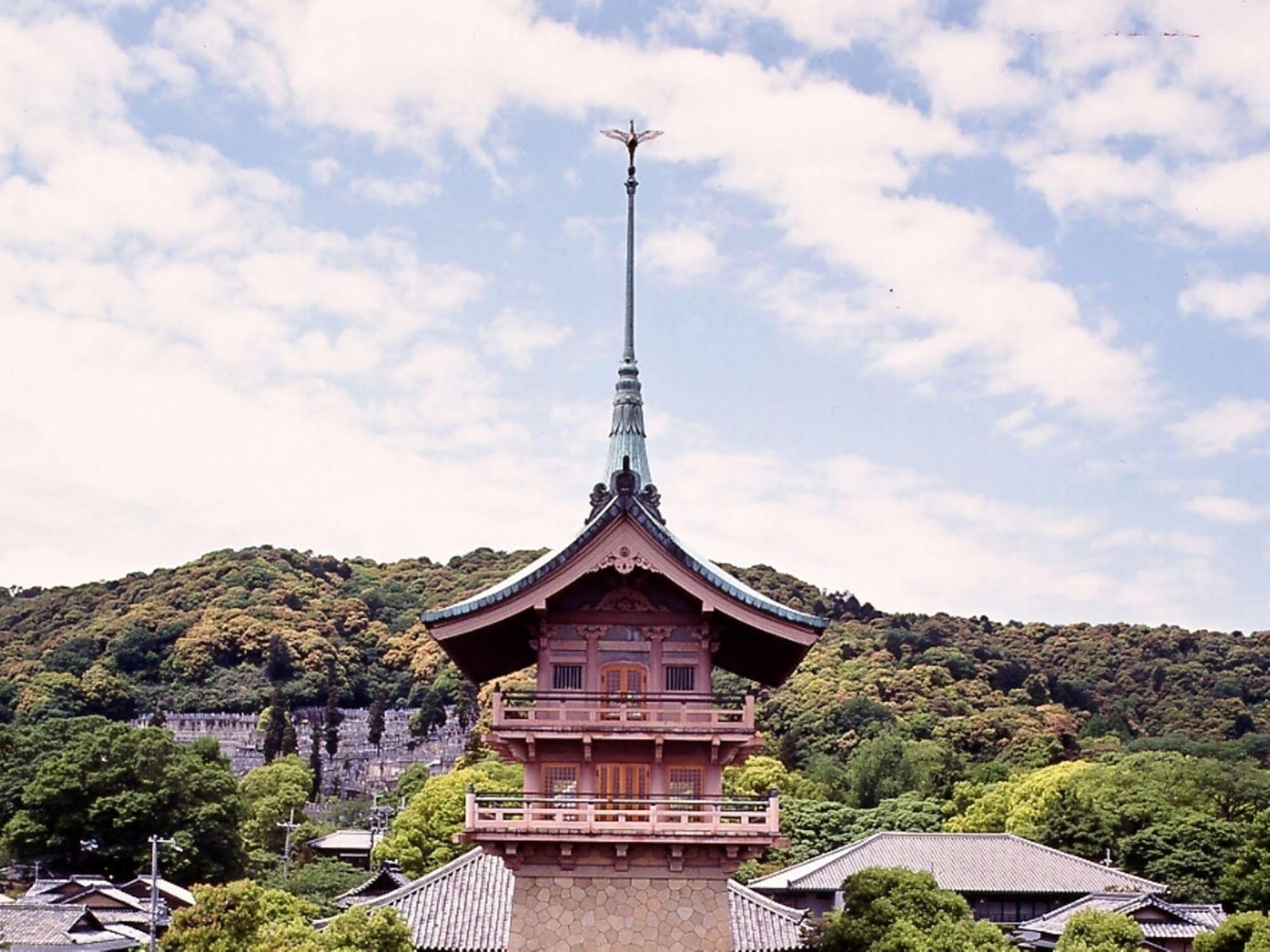 料理旅館 花楽 旅館 4*